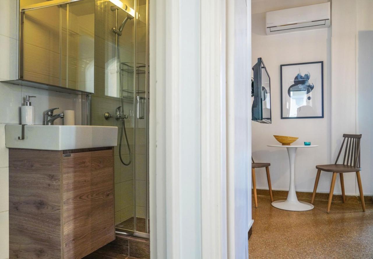 Breeze One Bedroom Apartment By Blupine Atena Exterior foto